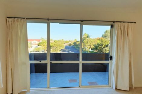 Photo of property in 47 Lagoon Way, West Harbour, Auckland, 0618