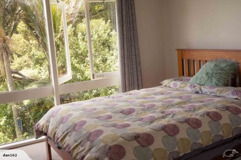 Photo of property in 21 Rauhuia Crescent, Parau, Auckland, 0604