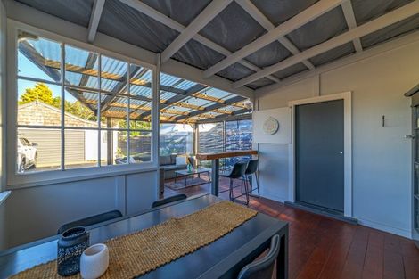 Photo of property in 410 Featherston Street, Palmerston North, 4414