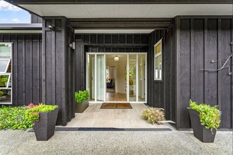 Photo of property in 14 Creek Street, Sandspit, Warkworth, 0982