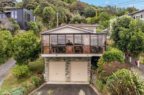 Photo of property in 31 Bayview Road, Paremata, Porirua, 5024