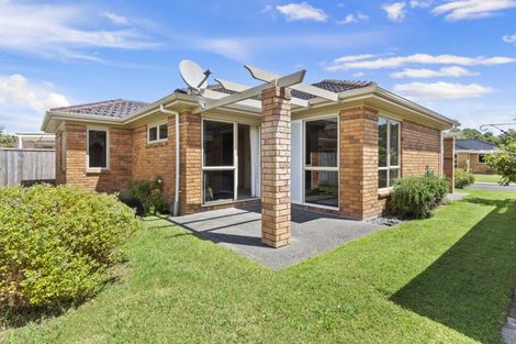 Photo of property in 36 Sovereign Isle Lane, Rototuna, Hamilton, 3210