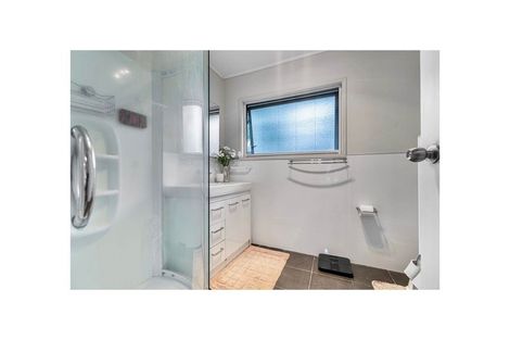 Photo of property in 38 Awaruku Road, Torbay, Auckland, 0630