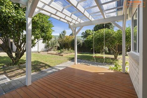 Photo of property in 6 Aristoy Close, Conifer Grove, Takanini, 2112