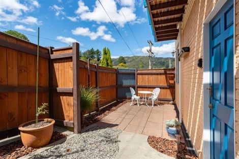 Photo of property in 9 Lowry Crescent, Stokes Valley, Lower Hutt, 5019