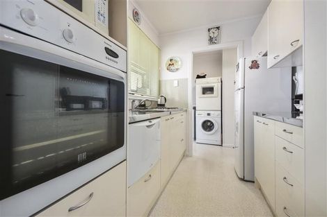 Photo of property in 26 West Coast Road, Glen Eden, Auckland, 0602