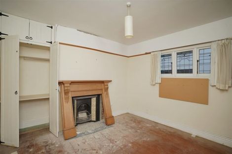 Photo of property in 16 Cunningham Terrace, Lyttelton, 8082