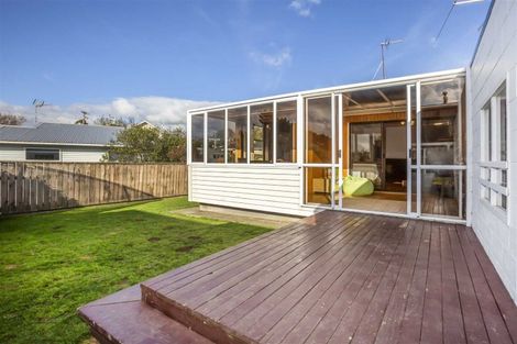 Photo of property in 31 Beazley Avenue, Paparangi, Wellington, 6037