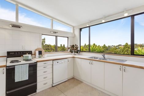 Photo of property in 30 Wernham Place, Northcote, Auckland, 0626