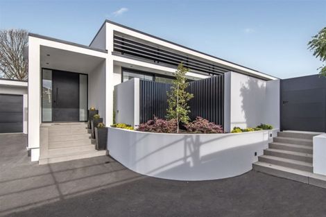Photo of property in 31 Waiwetu Street, Fendalton, Christchurch, 8052