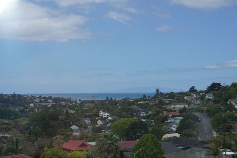 Photo of property in 20 Eastwood Rise, Browns Bay, Auckland, 0630