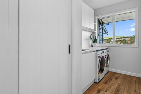 Photo of property in 43 Great West Road, Matipo Heights, Rotorua, 3015