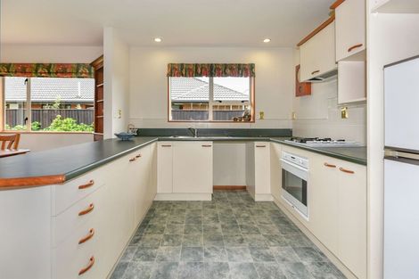 Photo of property in 1 Evenwood Place, Waimairi Beach, Christchurch, 8083