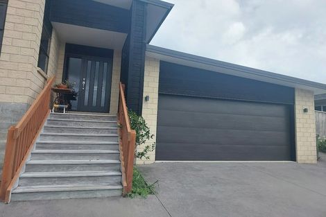 Photo of property in 26 Simpson Crescent, Raumati Beach, Paraparaumu, 5032