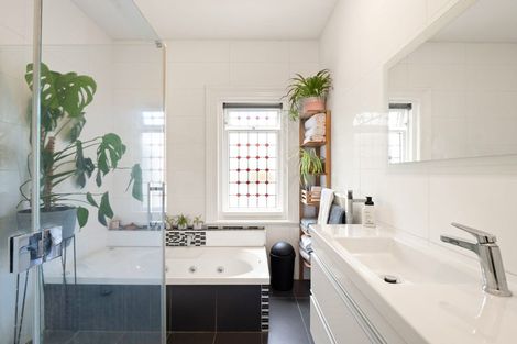 Photo of property in 77 Bedford Street, Saint Clair, Dunedin, 9012