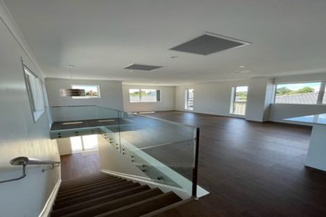 Photo of property in 30a Sorrel Crescent, Bucklands Beach, Auckland, 2012