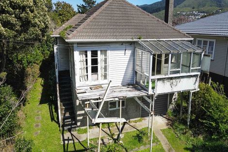 Photo of property in 20 Raroa Terrace, Tawa, Wellington, 5028