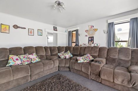 Photo of property in 17 Thompson Terrace, Manurewa, Auckland, 2102