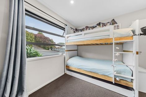 Photo of property in 14e Maple Crescent, Whalers Gate, New Plymouth, 4310