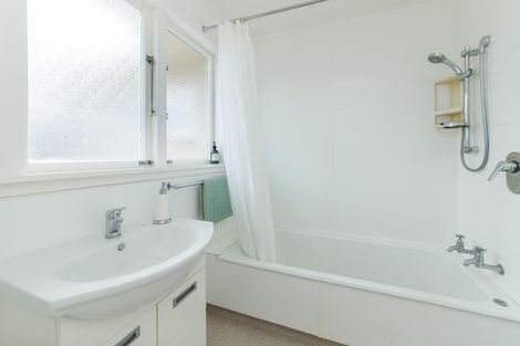 Photo of property in 29 Liverpool Street, Takaro, Palmerston North, 4412