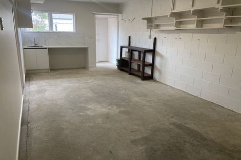 Photo of property in 1/2 Kurnell Drive, Botany Downs, Auckland, 2010