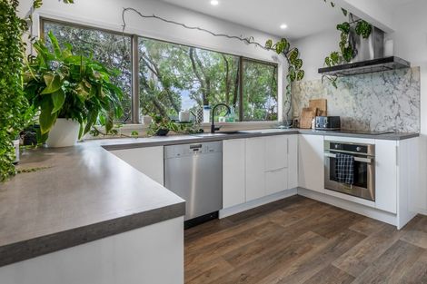 Photo of property in 40 Gledstane Road, Stanmore Bay, Whangaparaoa, 0932