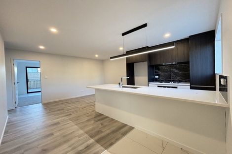 Photo of property in 22b Poruru Close, Papakura, 2110