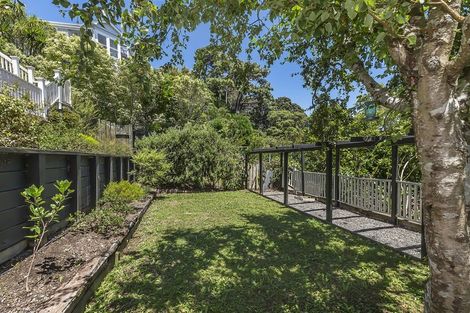 Photo of property in 70 Overtoun Terrace, Hataitai, Wellington, 6021
