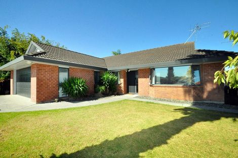 Photo of property in 6 Lothian Brae, Wattle Downs, Auckland, 2103