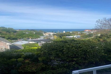 Photo of property in 16 Sealy Road, Bluff Hill, Napier, 4110