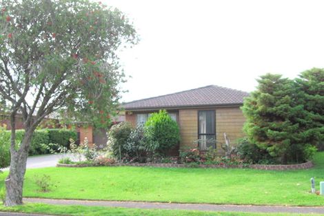 Photo of property in 35 Jillteresa Crescent, Half Moon Bay, Auckland, 2012