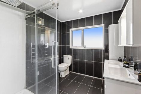 Photo of property in 57 Broadhaven Avenue, Parklands, Christchurch, 8083