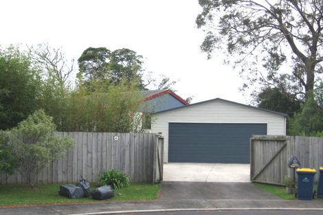 Photo of property in 8 John Webster Place, Glen Eden, Auckland, 0602