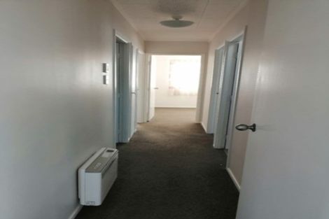 Photo of property in 68 Hutchinsons Road, Bucklands Beach, Auckland, 2014