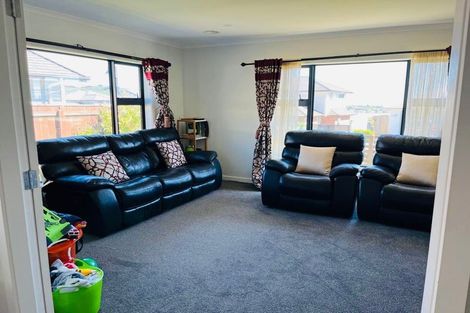 Photo of property in 38 Margaret Shields Avenue, Aotea, Porirua, 5024