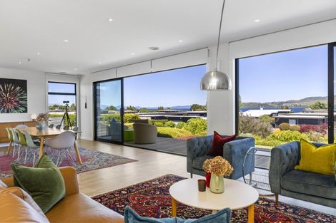 Photo of property in 10 Karapoto Lane, Rainbow Point, Taupo, 3330