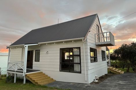 Photo of property in 14 Tetley Road, Surfdale, Waiheke Island, 1081