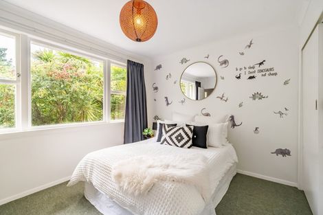 Photo of property in 5 Winchester Avenue, Pinehaven, Upper Hutt, 5019