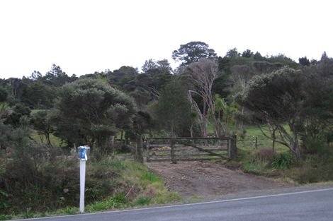 Photo of property in 10 Leigh Road, Leigh, 0985