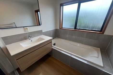 Photo of property in 26b Waller Avenue, Bucklands Beach, Auckland, 2012