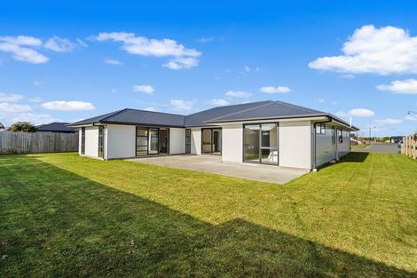 Photo of property in 18 Lewis Crescent, Rolleston, 7614