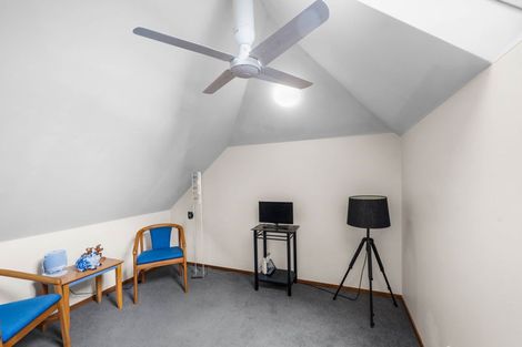 Photo of property in 140 Memorial Avenue, Burnside, Christchurch, 8053