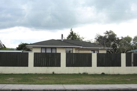 Photo of property in 14 Kahu Street, Utuhina, Rotorua, 3015