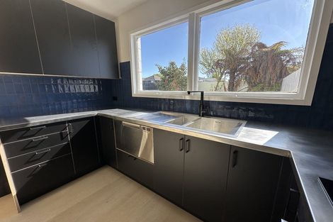 Photo of property in 91 Memorial Avenue, Ilam, Christchurch, 8053