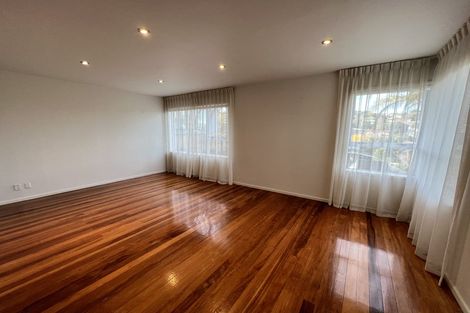 Photo of property in 48 Lyons Avenue, Murrays Bay, Auckland, 0630