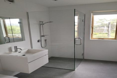 Photo of property in 25 Putnam Street, Northland, Wellington, 6012