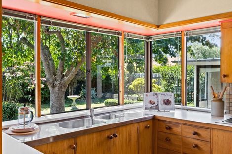 Photo of property in 3 Kopanga Road, Havelock North, 4130