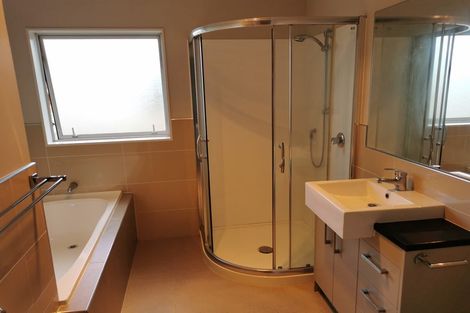 Photo of property in 76 Panama Road, Mount Wellington, Auckland, 1062