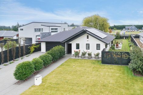 Photo of property in 11 Brantholme Place, Rangiora, 7400