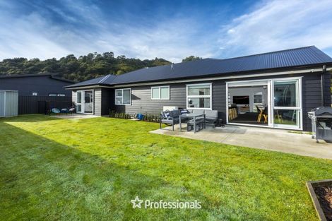 Photo of property in 12 Salisbury Crescent, Wallaceville, Upper Hutt, 5018